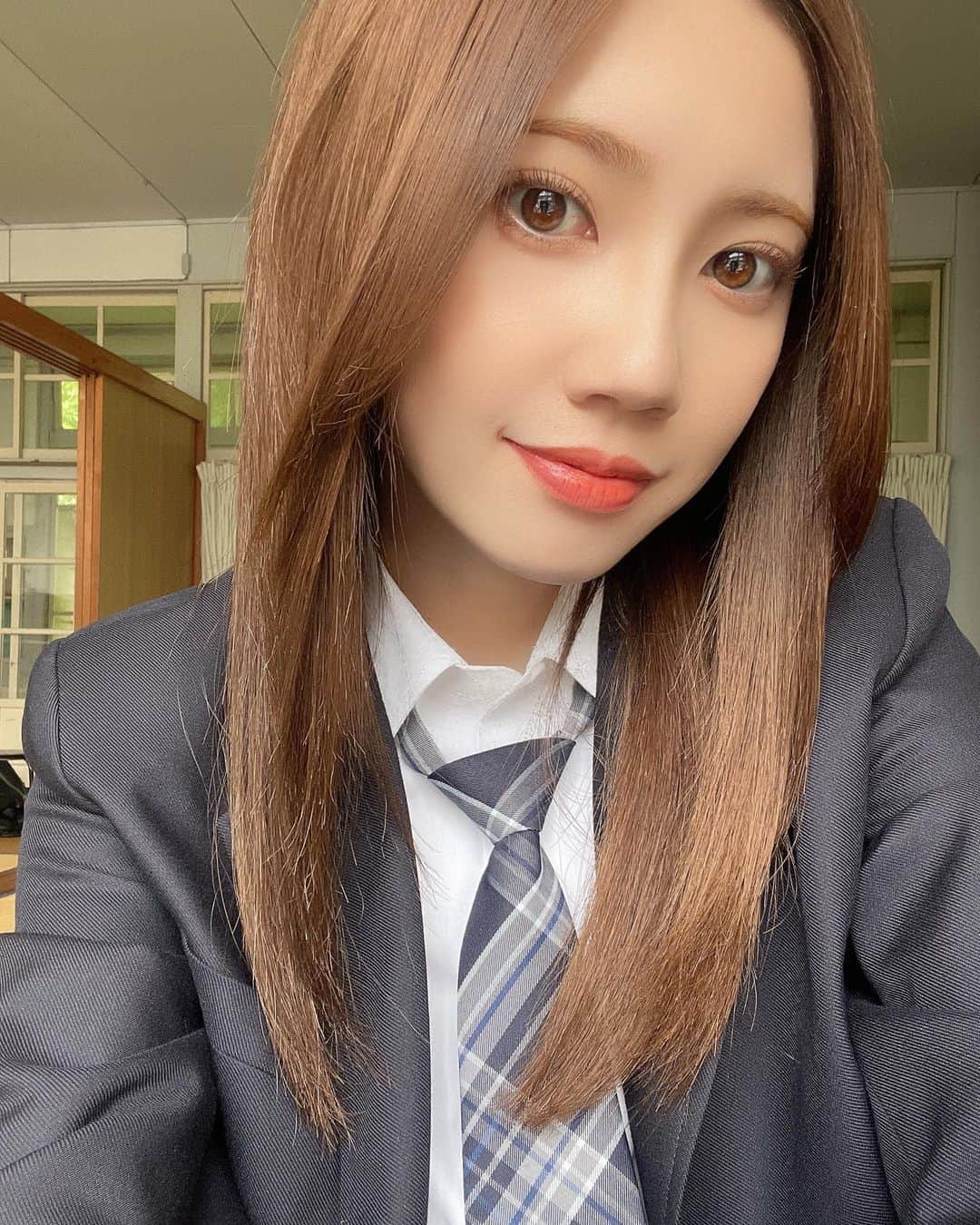 北川綾巴のインスタグラム：「今年25歳だ。よ。  😕😕😕😕😕」