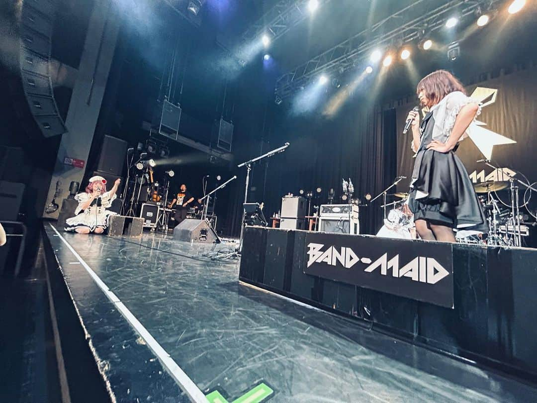 BAND-MAIDさんのインスタグラム写真 - (BAND-MAIDInstagram)「[BAND-MAID 10TH ANNIV. TOUR] day11  KAWASAKI  Thank you all for coming today! Please tweet your feedback with #bandmaid The next show is on Aug. 3 in Chicago.  #bandmaid #神奈川」7月19日 23時42分 - bandmaid.jp