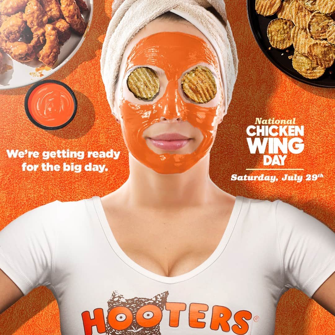 Hootersさんのインスタグラム写真 - (HootersInstagram)「It’s the biggest day of every wing lover’s life.  Save the date for July 29th, you’ll get 10 free wings when you buy 10 wings* any style for our #NationalChickenWingDay celebration.   *The lower priced item will be free」7月20日 0時00分 - hooters