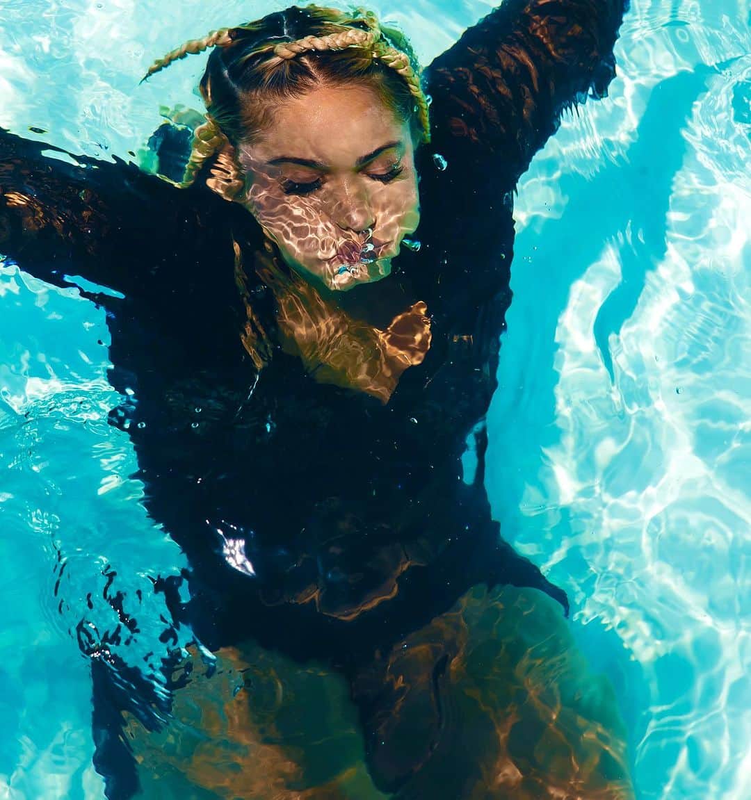 パロマ・フォードさんのインスタグラム写真 - (パロマ・フォードInstagram)「she could teach you how to swim.」7月20日 0時11分 - palomaford