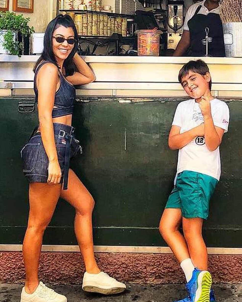 E! Onlineさんのインスタグラム写真 - (E! OnlineInstagram)「Spotted: Kourtney Kardashian on a sunset walk with her boys. ❤️ See the rare photos Kourtney shared of Mason & Reign Disick at the link in bio. (📷: Instagram)」7月20日 0時05分 - enews
