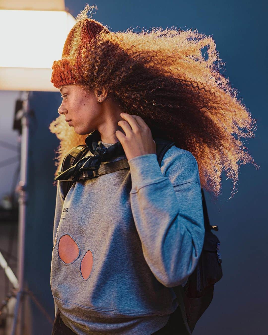 モンクレールのインスタグラム：「Behind the scenes with Moncler x Salehe Bembury. The story is brought to visual life through a campaign shot in Salehe’s home state of California.  See the full campaign now on moncler.com.  #MONCLERGENIUS #MONCLERSALEHEBEMBURY @salehebembury」