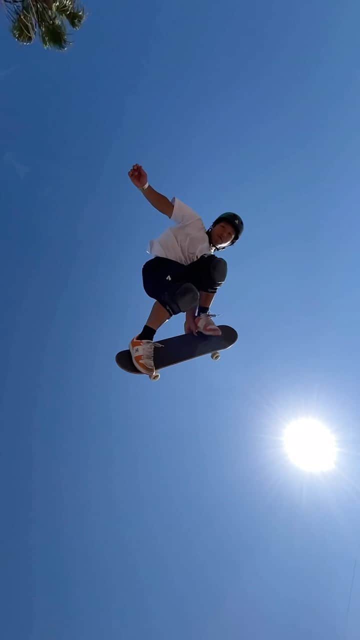 笹岡建介のインスタグラム：「@ken13suke Up n Over ☀️🌴」
