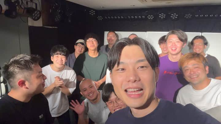 がんばる太郎のインスタグラム：「トーキョー破廉恥vol.9 あリがとうございました！！ ハッPーーー！！！  #沖縄出身  #人力舎  #ワタナベエンターテインメント  #浅井企画 #ケイダッシュステージ  #ユニットライブ #東京  #フジテレビ #アンパンマン #お笑いライブ  #お笑い好き  #池袋  #お笑いライブ  #お笑い芸人 #お笑い好きな人と繋がりたい  #お笑い  #ネギゴリラ #たろちゃんぺにぺに #ゼスト #バローズ #らびっとビーチ #さかざきまさき #アーシングステップ #なきっつらにT-REX #安心安全 #幸せのトナリ #がんばる太郎」