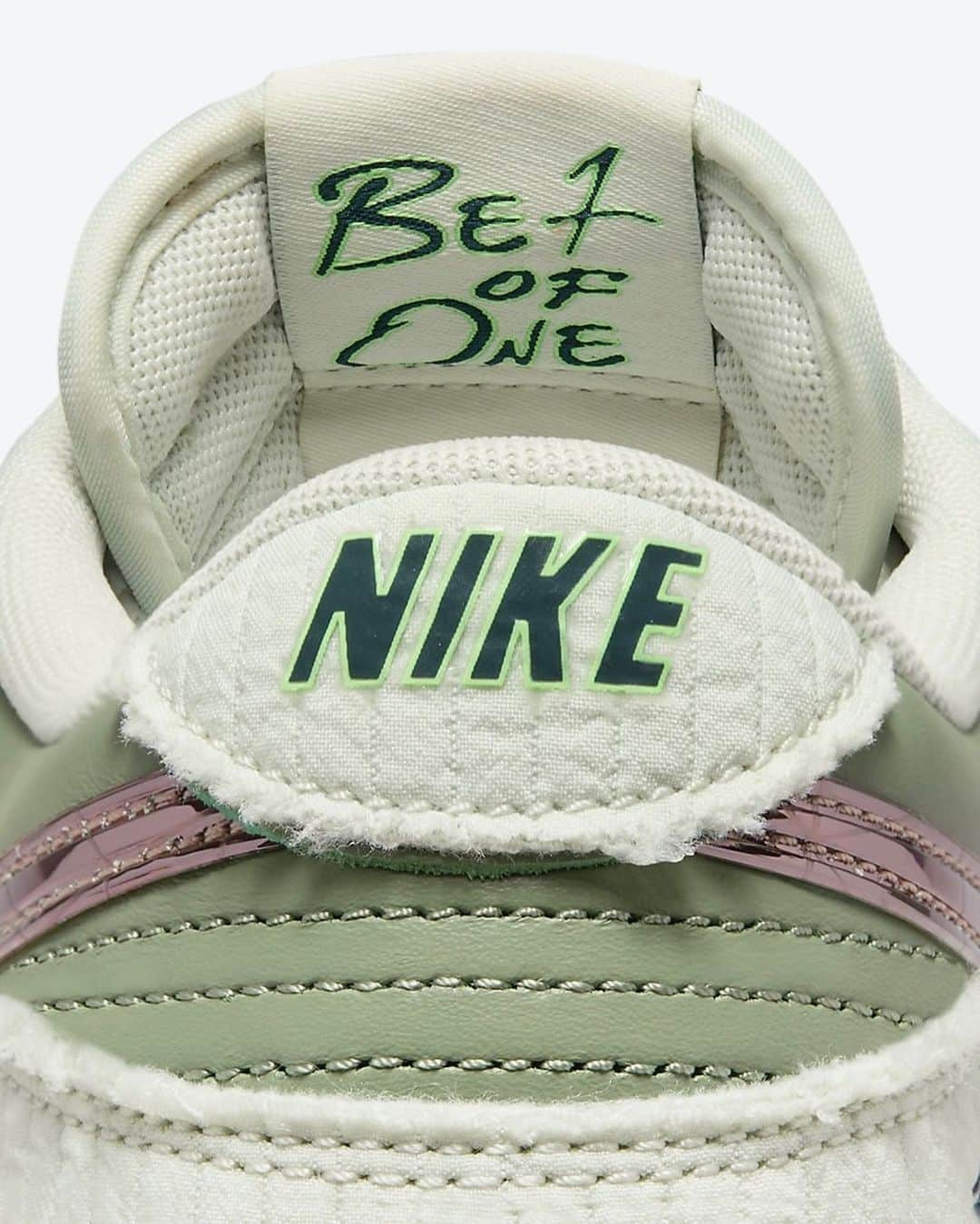 Nice Kicksさんのインスタグラム写真 - (Nice KicksInstagram)「Kyler Murray and Nike are releasing a collaborative “Be One of 1” Nike Dunk Low later this year 🔥 @nicekicksgridiron」7月20日 1時37分 - nicekicks