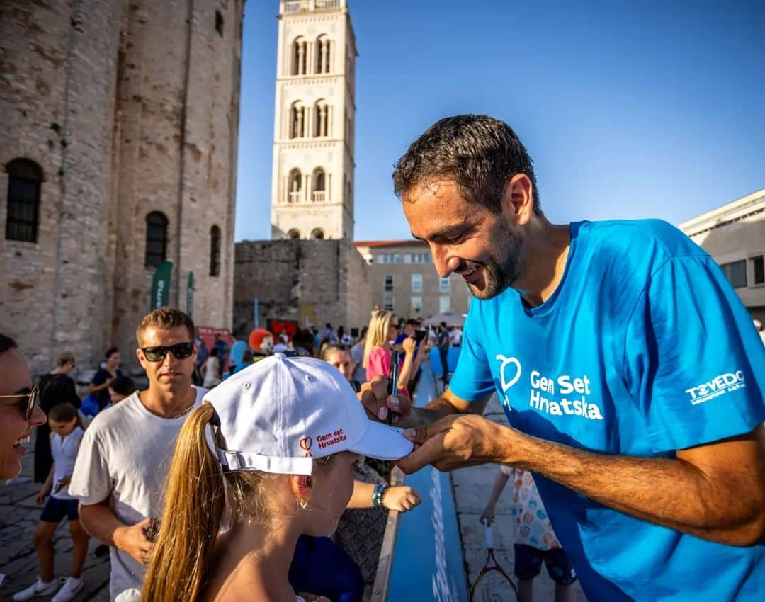 マリン・チリッチさんのインスタグラム写真 - (マリン・チリッチInstagram)「Gem Set Hrvatska - Kids Day 😊🎾✨⠀ ⠀ 📸 @envycroatia @julienduvalphoto @samirckphoto @androtasovac . . #GSH #KidsDay #SayYesToZadarRegion」7月20日 1時48分 - marincilic