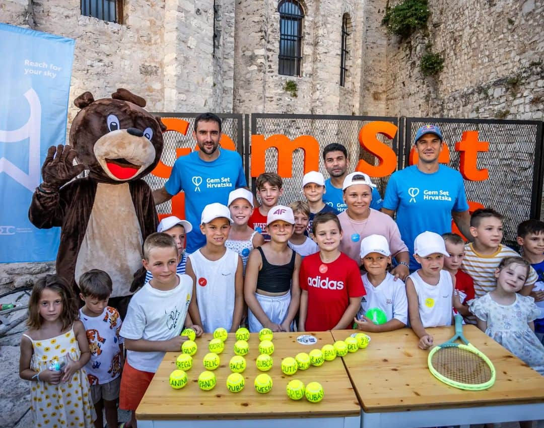 マリン・チリッチさんのインスタグラム写真 - (マリン・チリッチInstagram)「Gem Set Hrvatska - Kids Day 😊🎾✨⠀ ⠀ 📸 @envycroatia @julienduvalphoto @samirckphoto @androtasovac . . #GSH #KidsDay #SayYesToZadarRegion」7月20日 1時48分 - marincilic