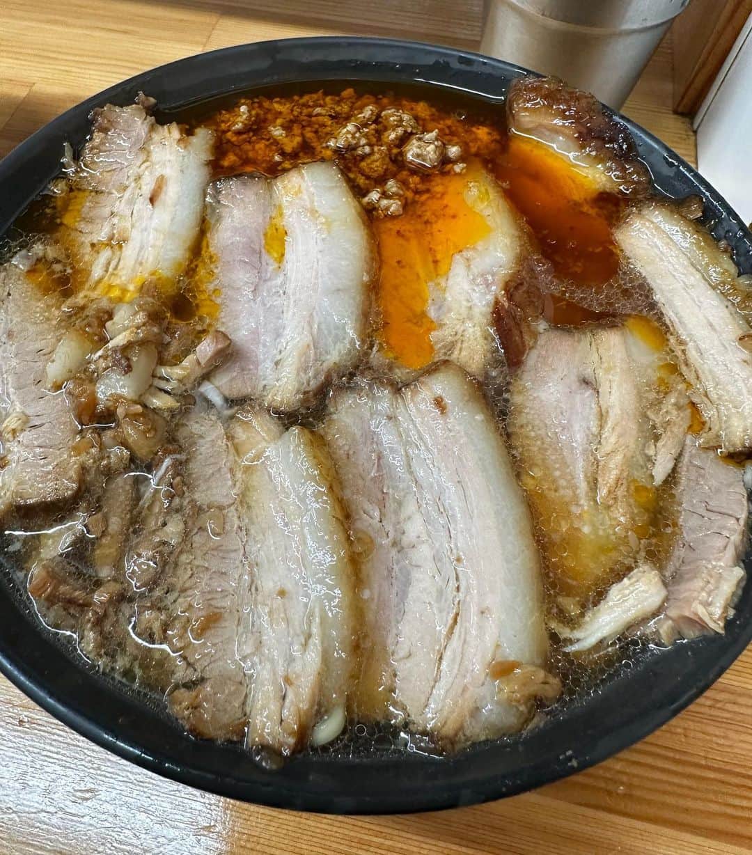 のインスタグラム：「久しぶりのラーメン。 旨いなぁココ。」
