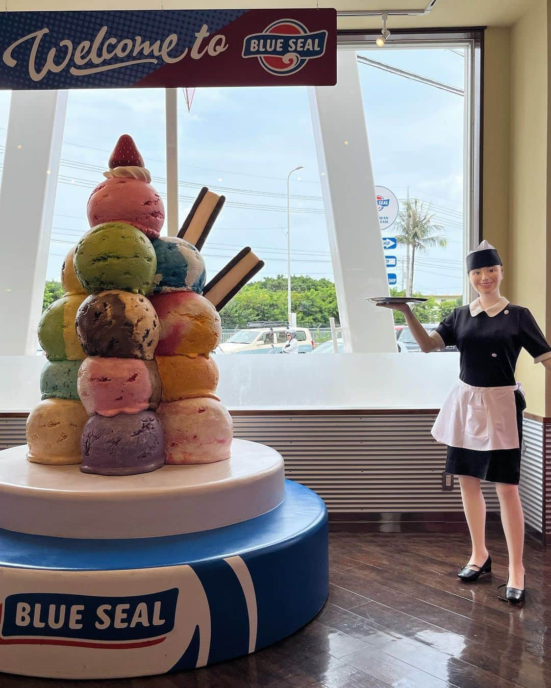 城戸ひなのさんのインスタグラム写真 - (城戸ひなのInstagram)「* BLUE SEALのアイスクリーム 好きなんだけど店舗で売ってるブルーベリーチーズパイが 大大大好き😘🫐🥧 . . *  #ブルーシールアイス  #tシャツ女子  #ツインテールアレンジ  #えくぼ  #被写体  #ポートレート  #撮影会  #かわいい  #美女  #モデル  #レースクイーン  #팔로우미  #粉我  #人像攝影  #cute  #asiangirls  #racequeen  #model  #photography  #good_portraits_world」7月20日 12時19分 - hinano_kido