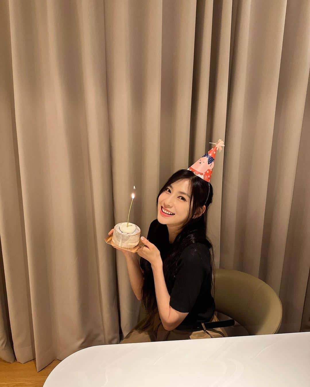 オ・ハヨンさんのインスタグラム写真 - (オ・ハヨンInstagram)「Cake🎂 with BBANG🍞」7月20日 12時23分 - _ohhayoung_