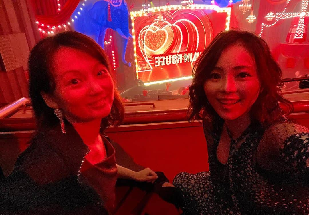 近藤英恵さんのインスタグラム写真 - (近藤英恵Instagram)「「ムーラン・ルージュ！ ザ・ミュージカル」観劇❤️‍🔥  望海風斗さんのサティーン、 死にゆくお芝居が絶品…✨ 繊細な歌唱まで身体に響くような感動でした🙏国の宝✨  望海さんがサティーンを、 井上芳雄さんがクリスチャンを演じる回を観られて歓喜❤️‍🔥  まき子ちゃんお誘いありがとう❤️‍🔥  #ムーランルージュザミュージカル#moulinrougemusical#❤️‍🔥#🇫🇷#🐘#望海風斗さん#サティーン#素晴らしかった#👏#帝国劇場 が#異空間#感動#他のキャストでも観たいな#🤩#はなちゃんの観劇日記」7月20日 12時41分 - hanachan93