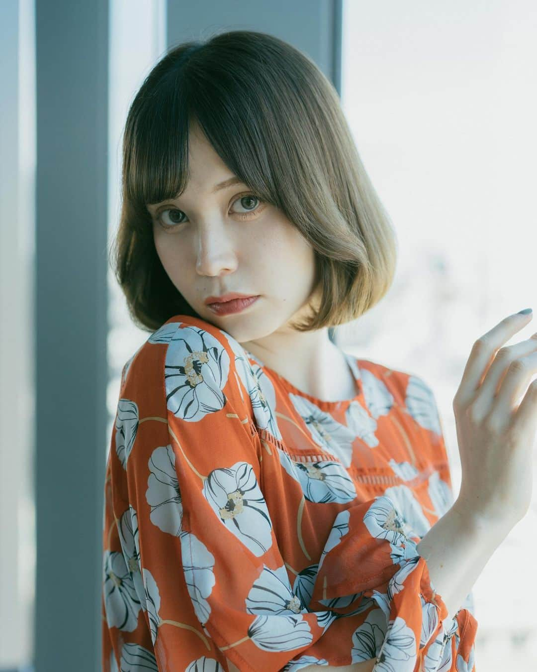 藤城アンナのインスタグラム：「ポートレートをアップする気分だったのでたくさんアップしてみました」