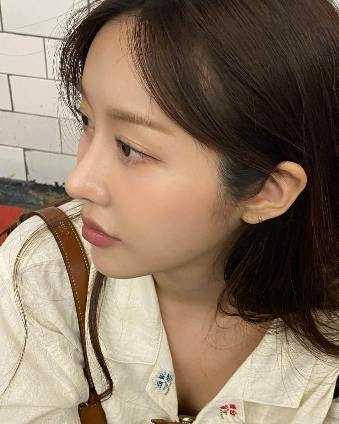 COCO さんのインスタグラム写真 - (COCO Instagram)「샤핑day 집갈때는 녹초스🥱  #paris #파리」7月20日 13時03分 - rilaccoco