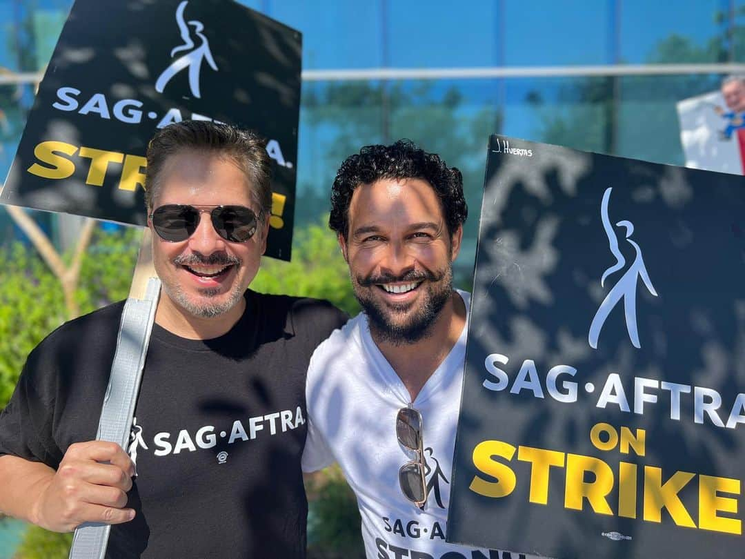 ジョン・ウエルタスさんのインスタグラム写真 - (ジョン・ウエルタスInstagram)「Another day of solidarity and camaraderie…something the AMPTP could learn from. We’re all supposed to be in this together…some of us are!  Like all these pals of mine! @therealnoahwyle @sarawyle @johnharlankim , my #generationkill brothers @ericladin @david_barrera @billy.bread.la @realmarcosanchez writers like @jackdolgen and even #IATSE with us like @stylismms  LFG!!! #sagaftrastrike #wgastrong」7月20日 4時37分 - jonhuertas