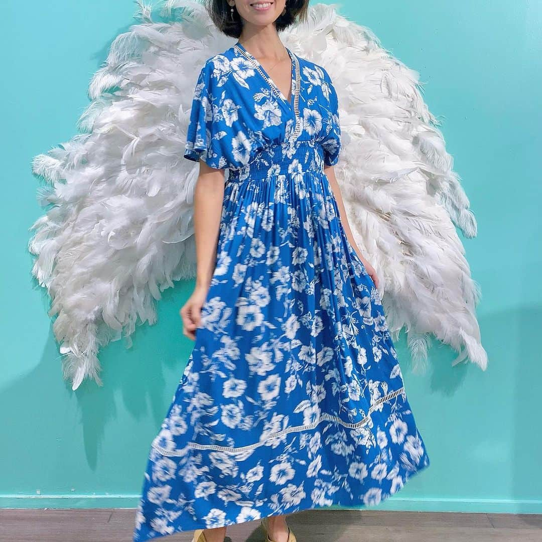 Angels By The Sea Hawaii Waikiki Based Boutiques ?Original clothing designed さんのインスタグラム写真 - (Angels By The Sea Hawaii Waikiki Based Boutiques ?Original clothing designed Instagram)「New Arrivals @angelsbythesea  最新ドレスが入荷しました👼 　 Websiteでも販売を開始しています。 いつも応援くださりありがとうございます💁🏻‍♀️💕  New Dress has just arrived and is also available in stores now.  Thank you for your support as always 🙏  👗Mele Hawaiian Dress Color : Orange, Navy, Green Size : SM, ML 📸 @yuhki522 @mayumi_hawaii thank you🩷  @angelsbythesea   先日のインスタLIVEでもご紹介したメレドレス👗 オンライン販売のご要望をたくさんいただきありがとうございました🙇‍♀️  @angelsbythesea has been Hawaii’s resort fashion brand based in Honolulu, Hawaii, since 2010. Please visit our online store 🌺www.angelsbytheseahawaii.com Owner Designer Nina Thai (Miss Waikiki) @nina_bythesea (日本語勉強中📚🙇🏻‍♀️) Please feel free to tag your pic for a chance to be featured!  ハワイのリゾートファッション、 エンジェルズバイザシー はミスワイキキである Nina Thai によって作られたハワイオリジナルファッションブランドです🌴日本語ウェブサイトはこちら www.angelsbytheseahawaii.jp  ハワイやリゾートファッションが好きな人は是非私達のアカウントをフォローして下さい🙌また私達の商品をポストする際にタグ付けしていただいたら私達からリポストされるチャンスがあります  #angelsbytheseahawaii #angelsbythesea #resortwear #hawaii #waikiki #supporthawaii #sheratonwaikiki #bandeau #palmleaves #hawaiibeaches  #ハワイ #ワイキキ #カイルア #ラニカイビーチ #シンプルコーデ #ハワイ好きな人と繋がりたい #エンジェルズバイザシーハワイ #エンジェルズバイザシー #リゾートファッション #ハワイに恋して #ハワイ限定 #シェラトンワイキキ #ワイキキビーチ」7月20日 5時00分 - angelsbythesea