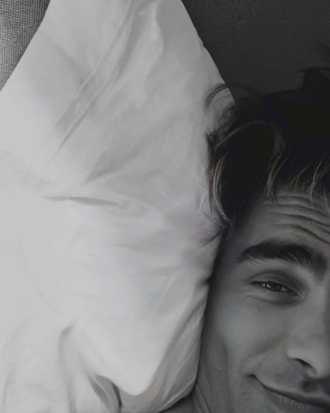 ジョン・コルタジャレナさんのインスタグラム写真 - (ジョン・コルタジャレナInstagram)「💤」7月20日 4時59分 - jonkortajarena