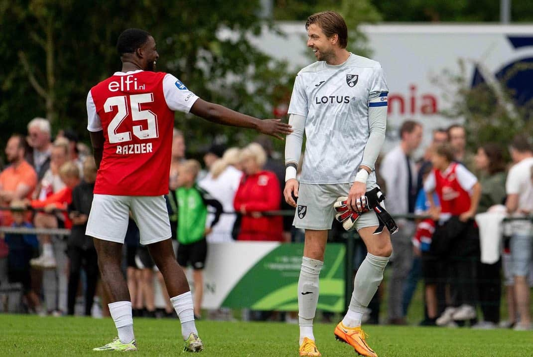 ティム・クルルさんのインスタグラム写真 - (ティム・クルルInstagram)「Good test for us tonight against @azalkmaar.. Thanks for the warm welcome again 🧡..  #preseason #holland」7月20日 5時27分 - timkrulofficial