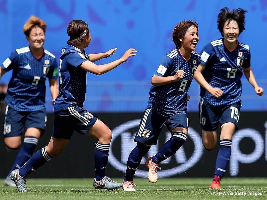 三浦成美さんのインスタグラム写真 - (三浦成美Instagram)「明日からW杯開幕⚽️  4年前のフランスW杯、めちゃくちゃ悔しかったけど、人生において間違いなく素晴らしい経験をした。  全てを含めてやっぱり特別な舞台だなと思います！  日本とNCのチームメイトを全力で応援します！🇯🇵  そして自分の試合もあるので、フォーカスしていい準備しよう👍  みなさん是非女子サッカー観てください👀  #wwc」7月20日 5時30分 - miura_narumi17