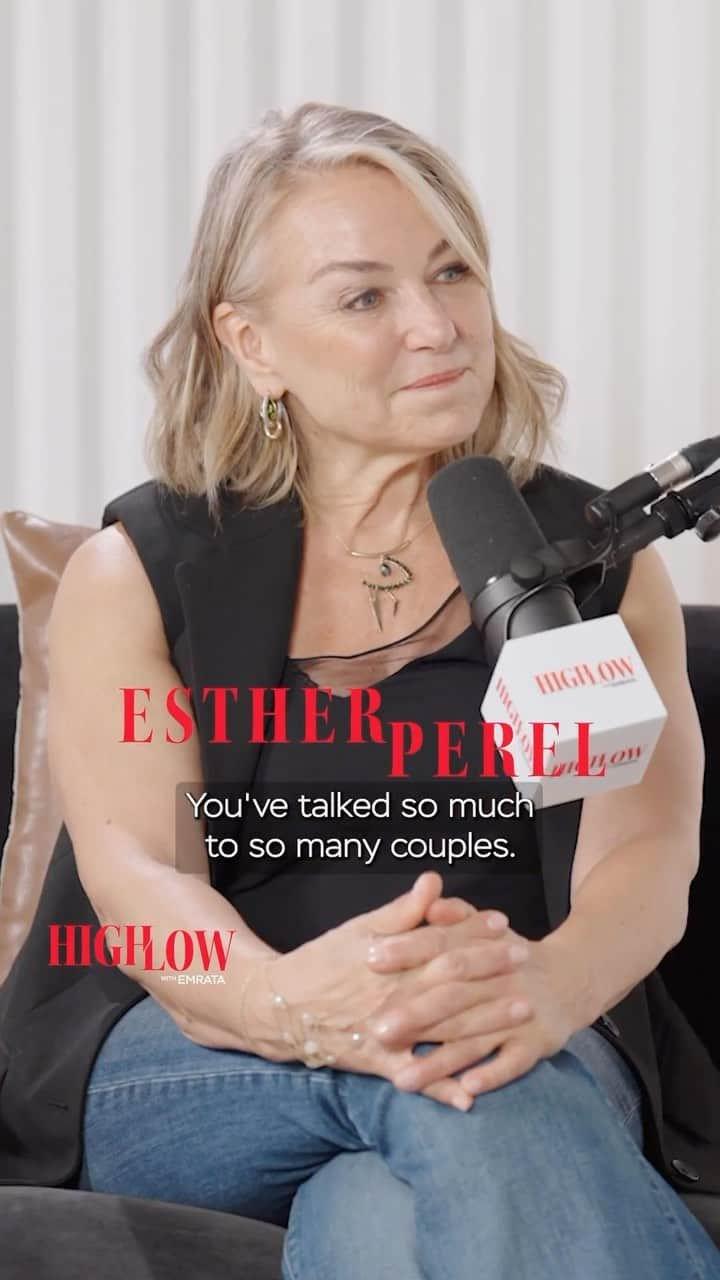 エミリー・ラタコウスキーのインスタグラム：「You all are loving our @estherperelofficial episode from last week on High Low w/ Emrata so much we decided to do a bonus episode that covers jealousy and gender dynamics. Listen to both episodes wherever you get your podcasts or watch our conversation on YouTube to hear us talk infidelity, porn, female desire and so much more.」