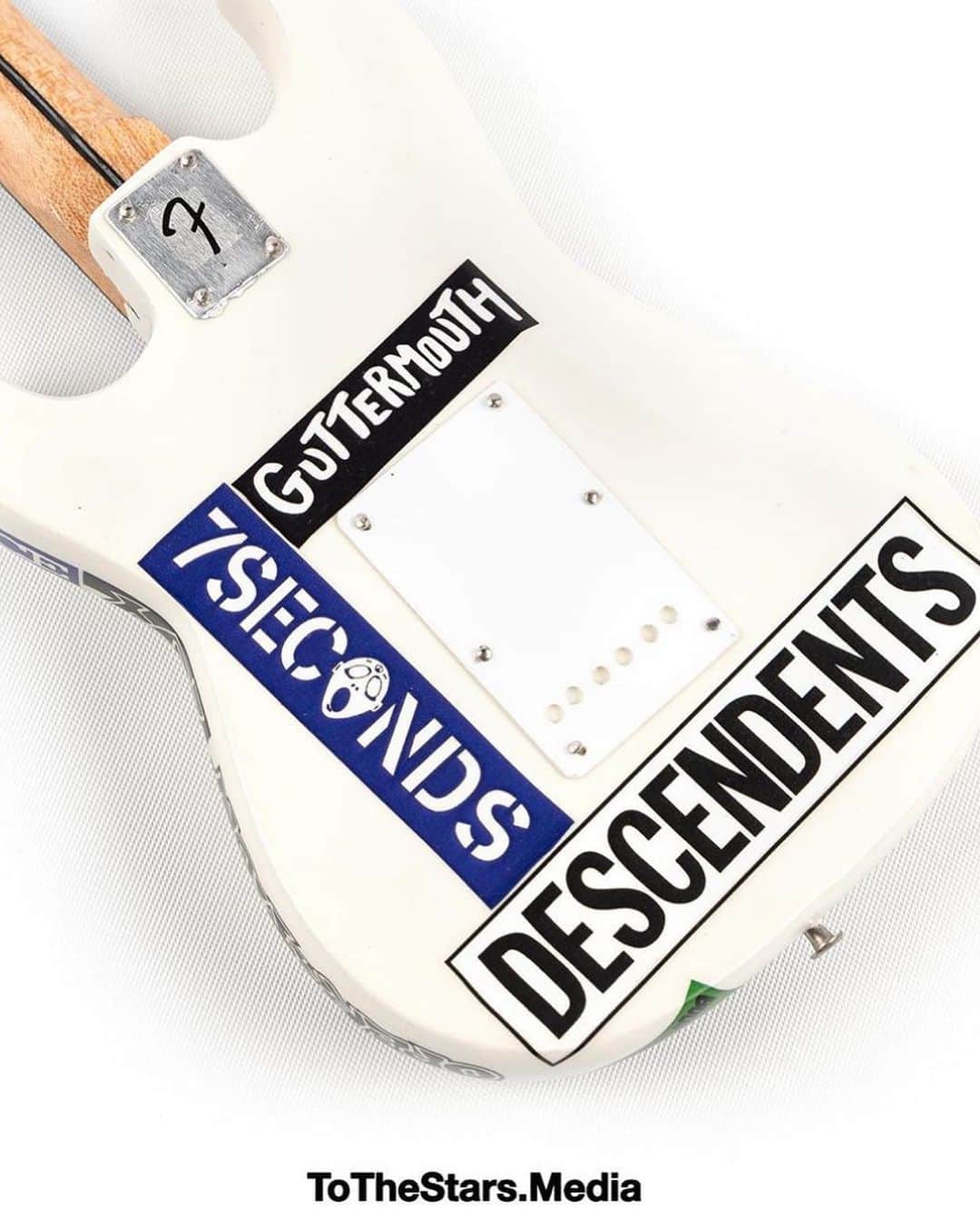 トム・デロングさんのインスタグラム写真 - (トム・デロングInstagram)「My signature “DAMMNIT” @fender Miniature Replica Guitar collectible is now available for Pre-Order on www.ToTheStars.Media by @tothestars.media」7月20日 7時20分 - tomdelonge