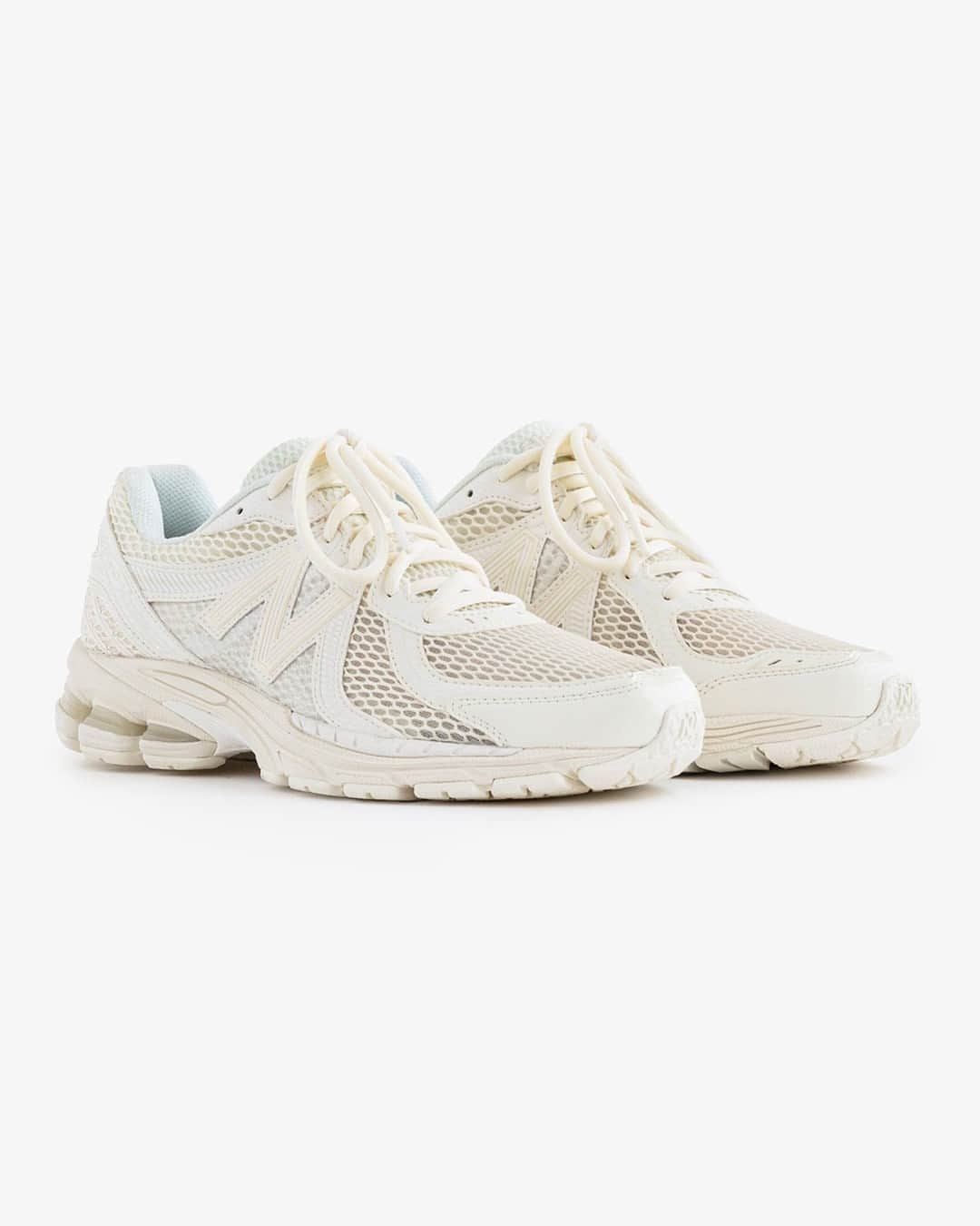 HYPEBEASTさんのインスタグラム写真 - (HYPEBEASTInstagram)「@aimeleondore and @newbalance are reconnecting for SS24 to launch a three-piece 860v2 collection. ⁠ ⁠ Two out of the three installments hone in on bold and bright presentations. One pair focuses on a tennis ball-esque yellow to drip over its mesh build, laces and tongues and comes complemented with metallic silver overlays while the other comes fitted with a blend of orange, red and green accents while subtle hits of solid black adorn the tongues, shoe strings and overlays. The third sibling features a gradience of white and beige hues and comes topped off by creamy N logos, laces and midsoles.⁠ ⁠ ALD's reservations are now open. Note that each pair will cost $150 USD and will be shipped sometime during February-March 2024.⁠ ⁠ Photo: Aimé Leon Dore」7月20日 7時50分 - hypebeast