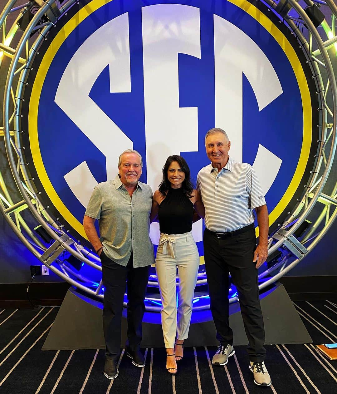 ジェニー・デルのインスタグラム：「The final chapter 🏈 @sec on @cbssports  #DreamTeam #secmediadays」