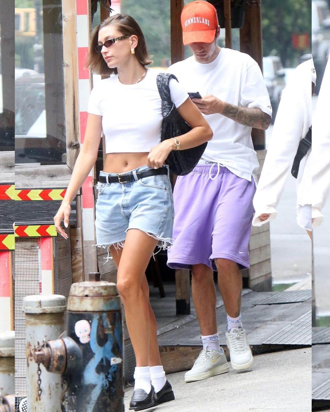Just Jaredさんのインスタグラム写真 - (Just JaredInstagram)「Justin Bieber shows off his tattoos on a solo stroll after grabbing lunch with wife Hailey. #JustinBieber #HaileyBieber Photos: Backgrid」7月20日 8時21分 - justjared