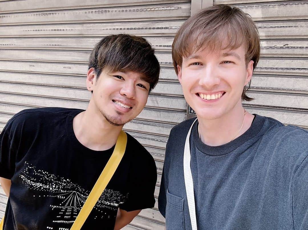 Seigo & Brenさんのインスタグラム写真 - (Seigo & BrenInstagram)「Recently we are having BAD BAD lucks… we are sad and depressed during these days. But we have to remember that we have each other, friends and you guys.  Thank you for your support and kindness. We always appreciate you guys.  Love you all.  最近悲しいことが続いてて落ち込む日が続いています。だけど自分たちにはお互いを思う人がいて、友達がいて、みんながいるのを忘れないようにしないとね。 いつも温かい応援ありがとうございます！ みんな大好きです！」7月20日 8時24分 - seigoandbren