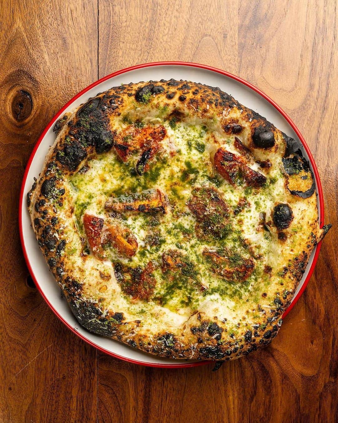 Eater LAさんのインスタグラム写真 - (Eater LAInstagram)「Jason Neroni isn’t here to play. At his newest spot Best Bet (@bestbetpizzeria), opening July 25, blistered wood-fired pizzas are only the start of a menu that features sweet corn raviolo with basil butter and smoked corn husk; tomato leaf-encrusted burrata; and a ricotta zeppole giostra resembling a savory churro, topped with shaved black truffle. Expect Best Bet to be one of the Westside’s most talked-about dining destinations this summer. Click on the link in our bio to read the full story from Eater LA lead editor Matthew Kang (@mattatouille).  📸: @wonhophoto」7月20日 8時38分 - eater_la