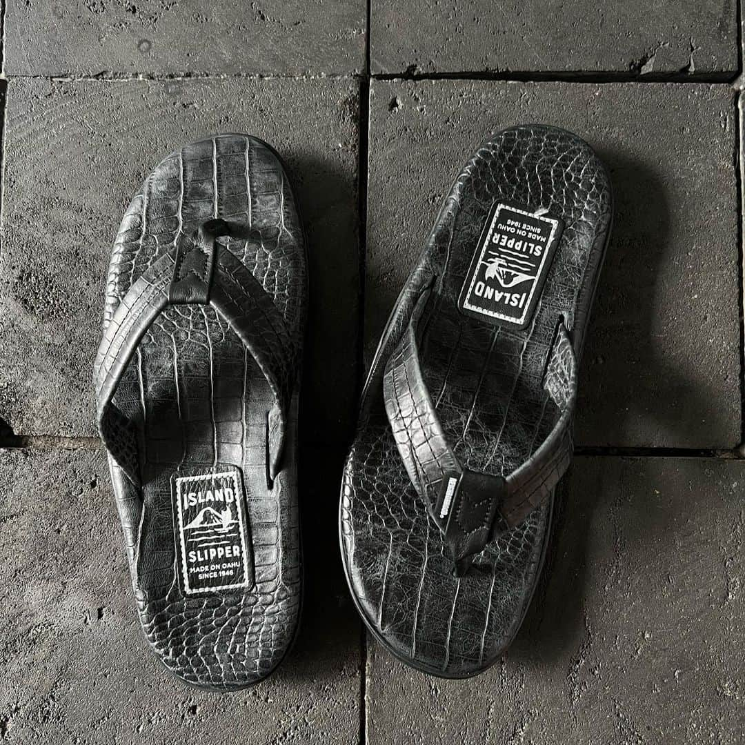 滝沢伸介さんのインスタグラム写真 - (滝沢伸介Instagram)「🌋🌺100% MADE IN HAWAII @islandslipper  @islandslipper_japan  @neighborhood_official」7月20日 9時36分 - sin_takizawa