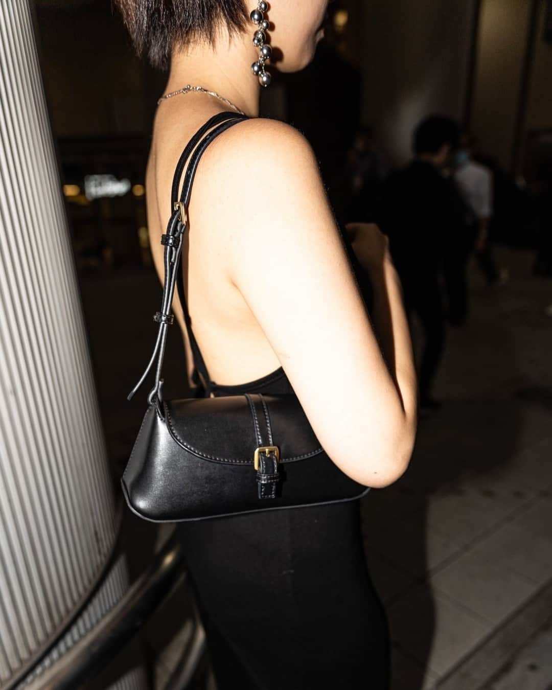 Fashionsnap.comさんのインスタグラム写真 - (Fashionsnap.comInstagram)「Name: あおい⁠ Age: 19⁠ ⁠ ⁠ Tops #used⁠ Bag #CHARLESKEITH⁠ Necklace #vintage⁠ ⁠ Photo by @kei10_35⁠ ⁠ #スナップ_fs #fashionsnap #fashionsnap_women」7月20日 10時00分 - fashionsnapcom