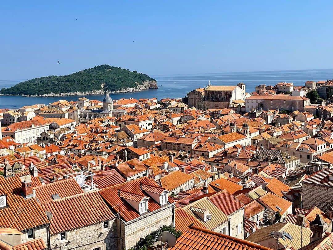 木原稔さんのインスタグラム写真 - (木原稔Instagram)「クロアチア・ドブロブニク市の旧市街は「紅の豚」や「魔女の宅急便」の舞台モデルとも言われ、その美しい街並みは『アドリア海の真珠』と称されています。」7月20日 10時29分 - kiharaminoru