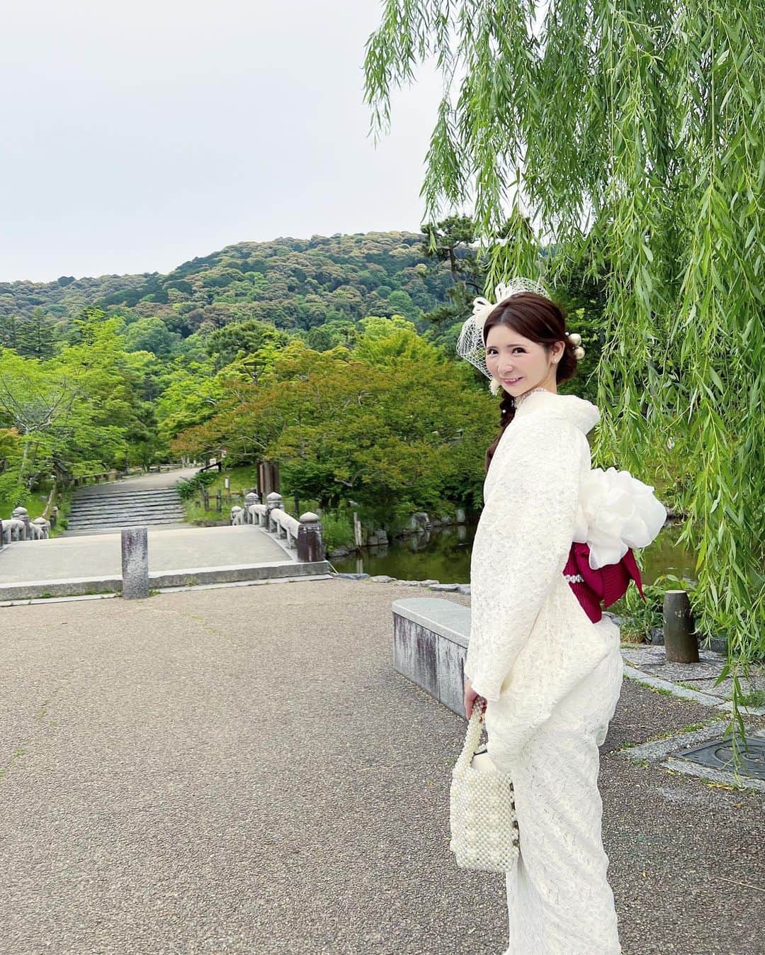 秋葉のぞみさんのインスタグラム写真 - (秋葉のぞみInstagram)「. . . . 編み込みだけど、 再度に寄せたらアップにも見える 2wayヘアアレンジ🍡🤍 . . . . 👘🫧 . . .  #kyoto #yukata #kimono  #japanesegirl #浴衣ヘア #浴衣コーデ」7月20日 10時30分 - akiha_nozomi_official