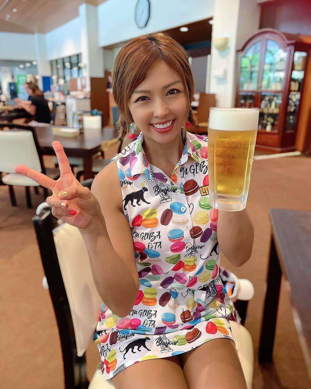 あおい夏海さんのインスタグラム写真 - (あおい夏海Instagram)「7月のスマイルゴルフ @smilegolf2018 ラウンドイベント⛳️ セントラルゴルフクラブにて⛳️ @centralgolf_touzai   ウエアはLMGINZA @otalmg のマカロン柄🎵  37度超えで暑かったけど、 参加者の皆さんと楽しくラウンド出来て幸せでした💕  ラウンドイベント参加してくださっている皆さん いつもありがとうございます🥹💓💓   #あおい夏海 #ビール #昼ビール #ゴルフ女子  #ゴルフ場  #ゴルフウェア  #ゴルフスイング  #ゴルフコーデ  #ゴルフ好き #ゴルフファッション  #ゴルフ女子コーデ」7月20日 11時09分 - natsumi.aoi