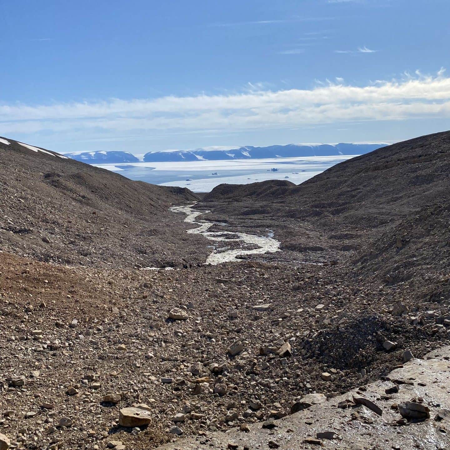 テレ朝newsさんのインスタグラム写真 (テレ朝newsInstagram)「【北極ノート】 氷河を下り末端へ 標高が低くなるほど 温暖化