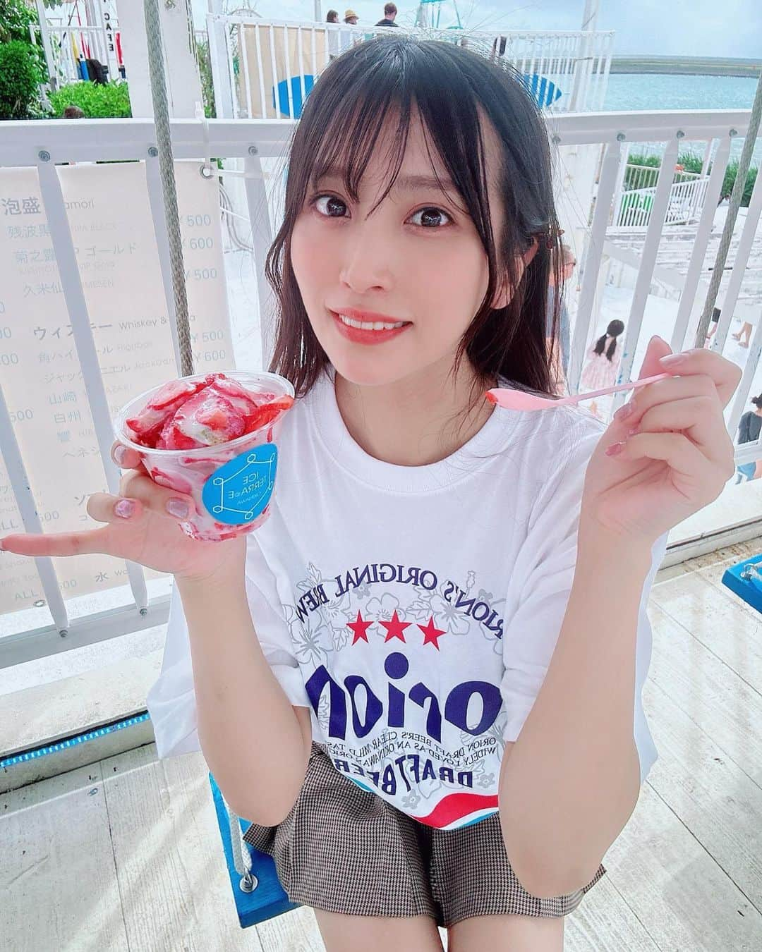 根岸愛さんのインスタグラム写真 - (根岸愛Instagram)「🍧❄️🍧 . 削りいちご🍓 美味しかった🥰 orionのTシャツ可愛い🫶 #fashion #orion #okinawa #沖縄 #けずりいちご #削りいちご  #oriontシャツ #オリオンTシャツ」7月20日 11時28分 - negishiai927