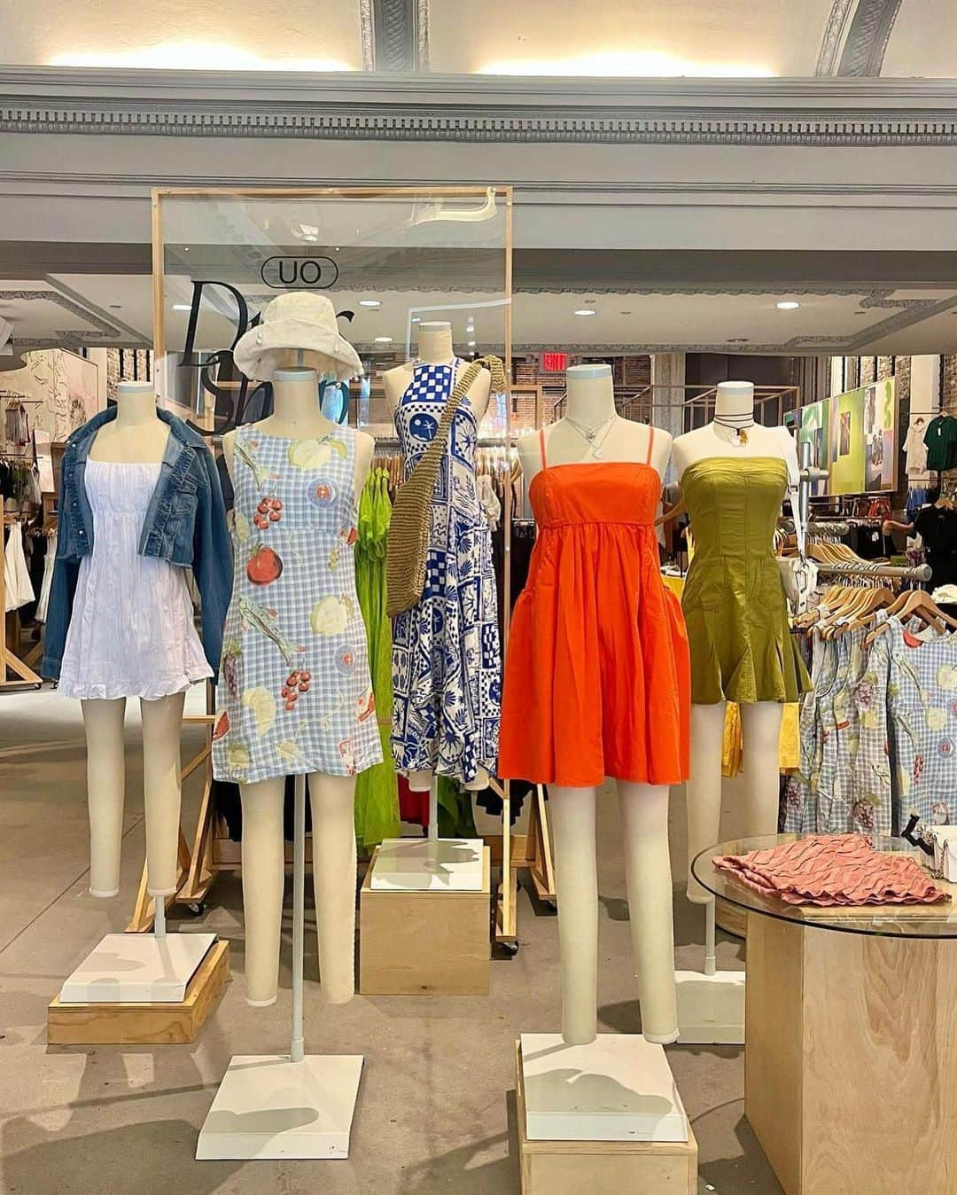 Urban Outfittersさんのインスタグラム写真 - (Urban OutfittersInstagram)「Summer is in full swing at your local UO. Drop by this weekend and shop the latest arrivals. 😊 #uodisplay  📸: @uocarolinas @uodallas @radiapathy_ + @uosandiego @woodfieldmall + @uo_chicago」7月20日 11時38分 - urbanoutfitters