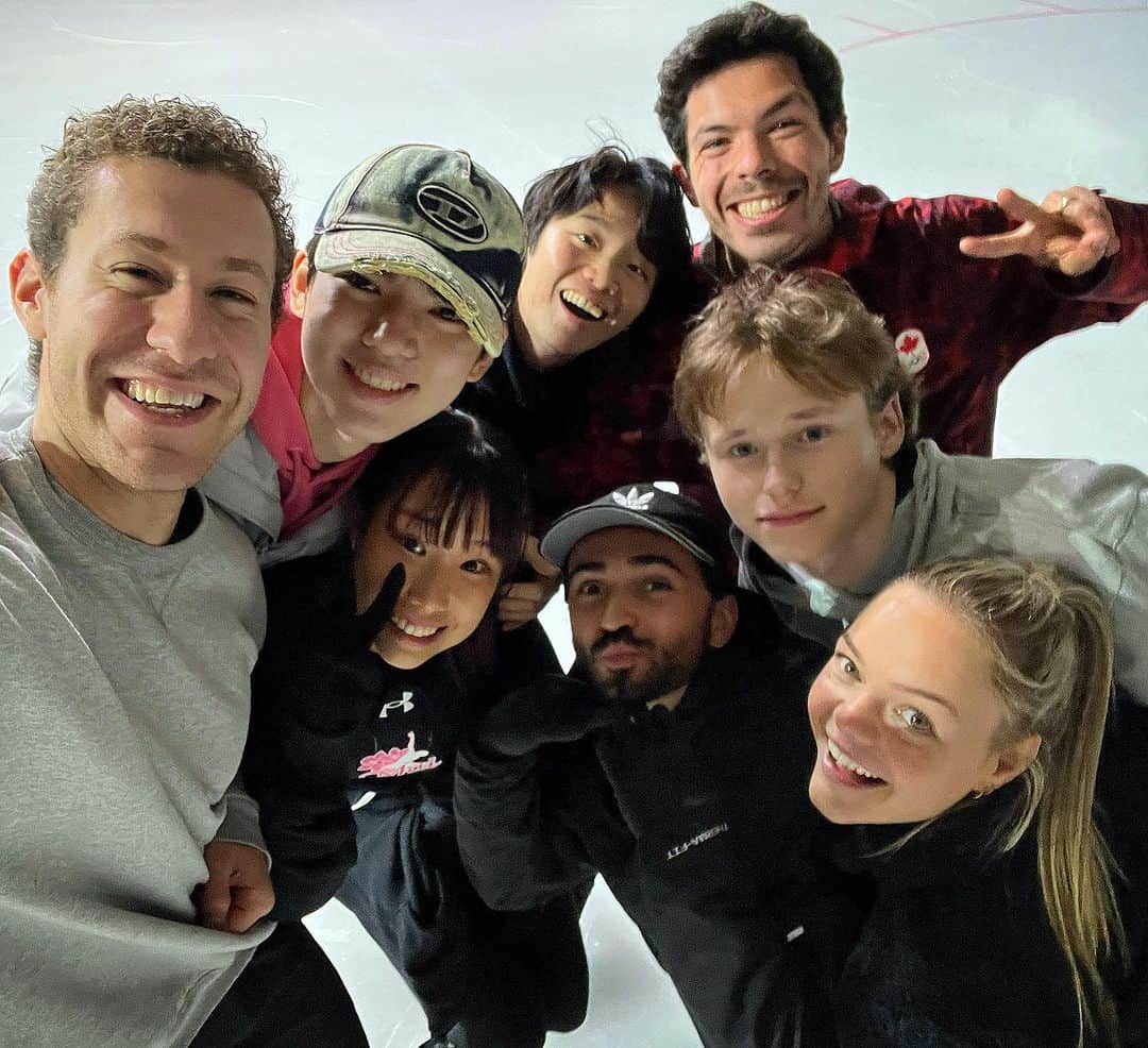 ジェイソン・ブラウンさんのインスタグラム写真 - (ジェイソン・ブラウンInstagram)「Rehearsals are underway!! れんしゅうが始まりました! 🥰⛸️ @fstheice   #theICE #japan #nagoya #figureskating #show #iceshow#skating」7月20日 21時20分 - jasonbskates