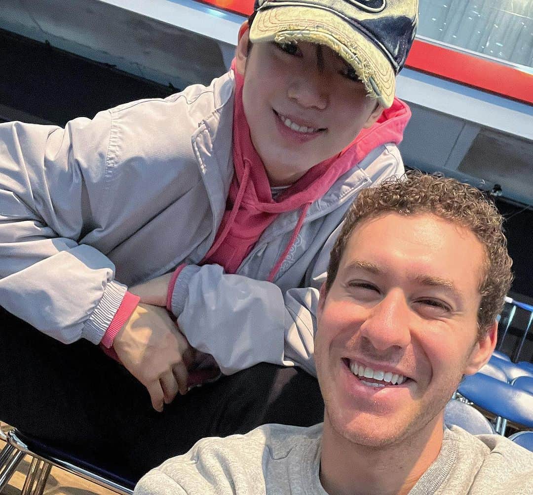 ジェイソン・ブラウンさんのインスタグラム写真 - (ジェイソン・ブラウンInstagram)「Rehearsals are underway!! れんしゅうが始まりました! 🥰⛸️ @fstheice   #theICE #japan #nagoya #figureskating #show #iceshow#skating」7月20日 21時20分 - jasonbskates