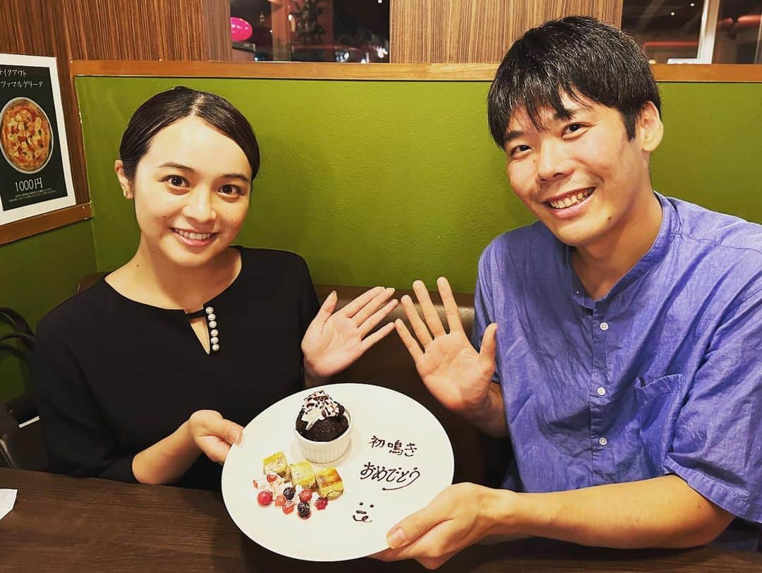 滝澤悠希さんのインスタグラム写真 - (滝澤悠希Instagram)「SBSの新人・ 松下晴輝（まつしたはるき）アナと 杉本真子（すぎもとまこ）アナが ニュースデビューしました✨ アナウンサーが初めて放送でニュースを読むことを、 〝初鳴き〟と言いますが、 そこに向けて懸命に準備をする２人の姿が 本当にまぶしくて…、 日々刺激をもらっていました。  どうぞフレッシュな２人を、 よろしくお願いします！  #アナウンサー #新人アナウンサー #新人アナ #初鳴き  #松下晴輝 アナ #杉本真子 アナ 初めて年下アナが入ってきてうれしそうな #井手春希 アナ #sbs #静岡放送 #静岡」7月20日 21時22分 - yuki_takizawa_sbs