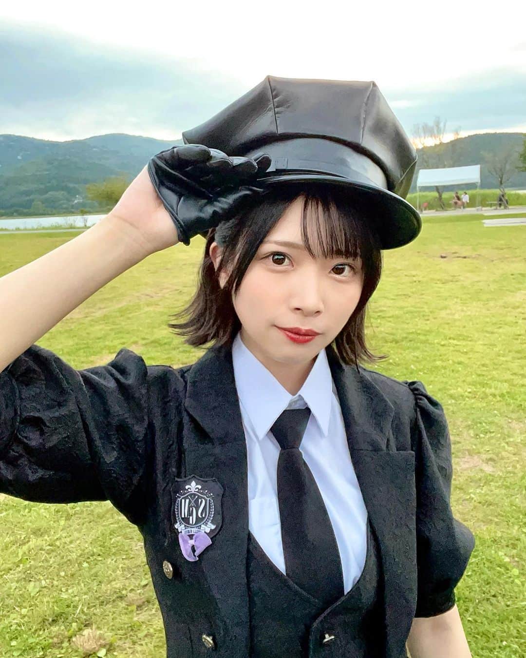 のインスタグラム：「【SPARK 2023 in YAMANAKAKO】 2023.7.17ありがとうございました❤️‍🔥  野外ライブってなんだな特別な気持ちになる気がするの！！  大自然に囲まれて歌うライブは本当に楽しかったなあ〜！！ もっとたくさんライブしたいってなった！  そして次はもっと大きいステージに立ってみんなと一緒に楽しい時間にしたい！  頑張るぞ〜！！！  配信や会場で応援してくれてありがとう！  最高な夏のスタートだ！！！！」