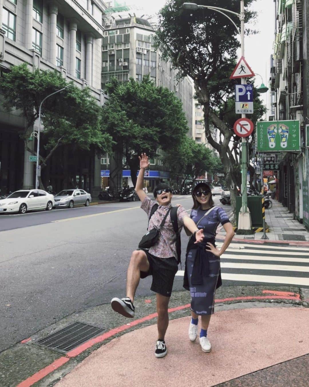 のインスタグラム：「必ずどっちかがふざけてて、まともな写真は1枚も存在しなかった。  さすが兄弟である。」