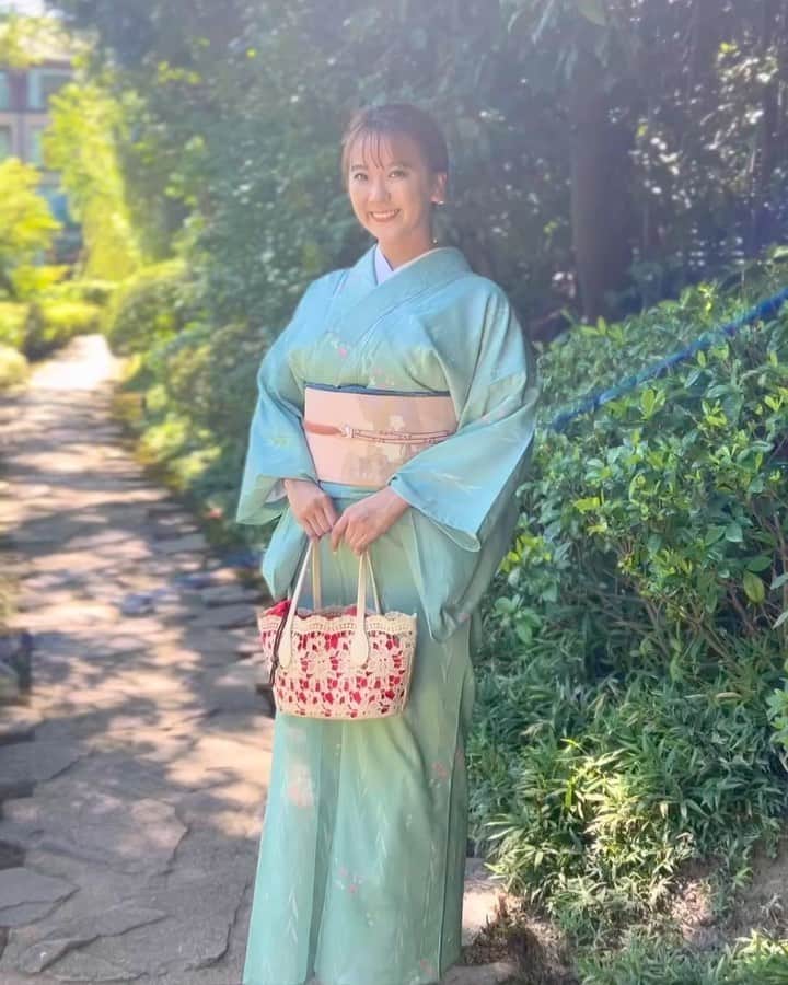 のインスタグラム：「ちょっくら大阪・京都へ行ってきました☀️  夏のお着物を着て京都を散策(あまりの暑さにほぼ室内☕️)  大阪で食い飲みだおれ！🍻  気の置けない友人たちとまったり旅でした🍃  また会う日まで頑張ろうね〜！  #大阪 #京都 #着物 #鹿児島 #かごしま #アナウンサー #横山あさみ」