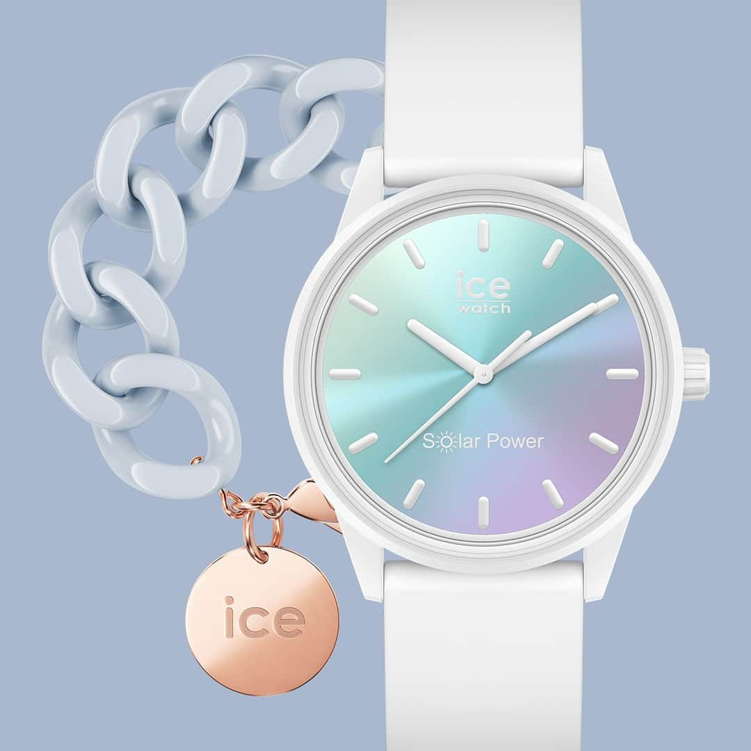 アイスウォッチのインスタグラム：「Elevate your style with the captivating combination of the ICE solar power watch and its bracelet, adding a touch of elegance and style to your ensemble. ✨☀💜  #icewatch #icesolarpower #gogreen #lila #turquoise #sustainablefashion #ecofriendly #style #green #sustainability #ecology #watch #jointhemovement #greenlabel」