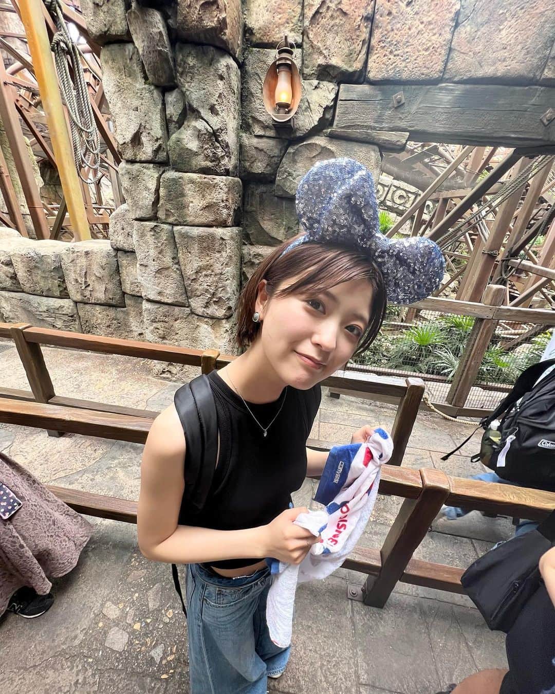 工藤美桜のインスタグラム：「たくさん撮ってもらったので☺️☺️最後はすぐこんな顔しちゃうよね〜な工藤です」