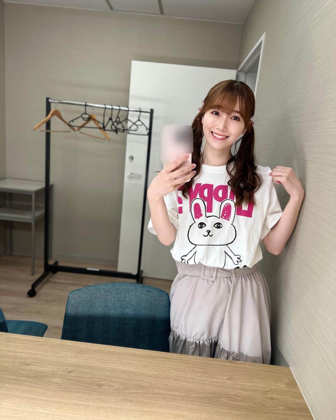 守屋麗奈さんのインスタグラム写真 - (守屋麗奈Instagram)「♡ LOVE IT! ROCK2023に櫻坂46の出演が決定しました🐰💕 やったー  れなッピーTシャツは、ミーグリで着ました♡  注文して下さっていたり、お揃いで着てくださる方もいらっしゃってすごく嬉しかったです。  #櫻坂46  #sakurazaka46  #renagram  #ラヴィット #ラッピー #れなッピー #れなぁの絵」7月20日 22時04分 - rena_moriya_official