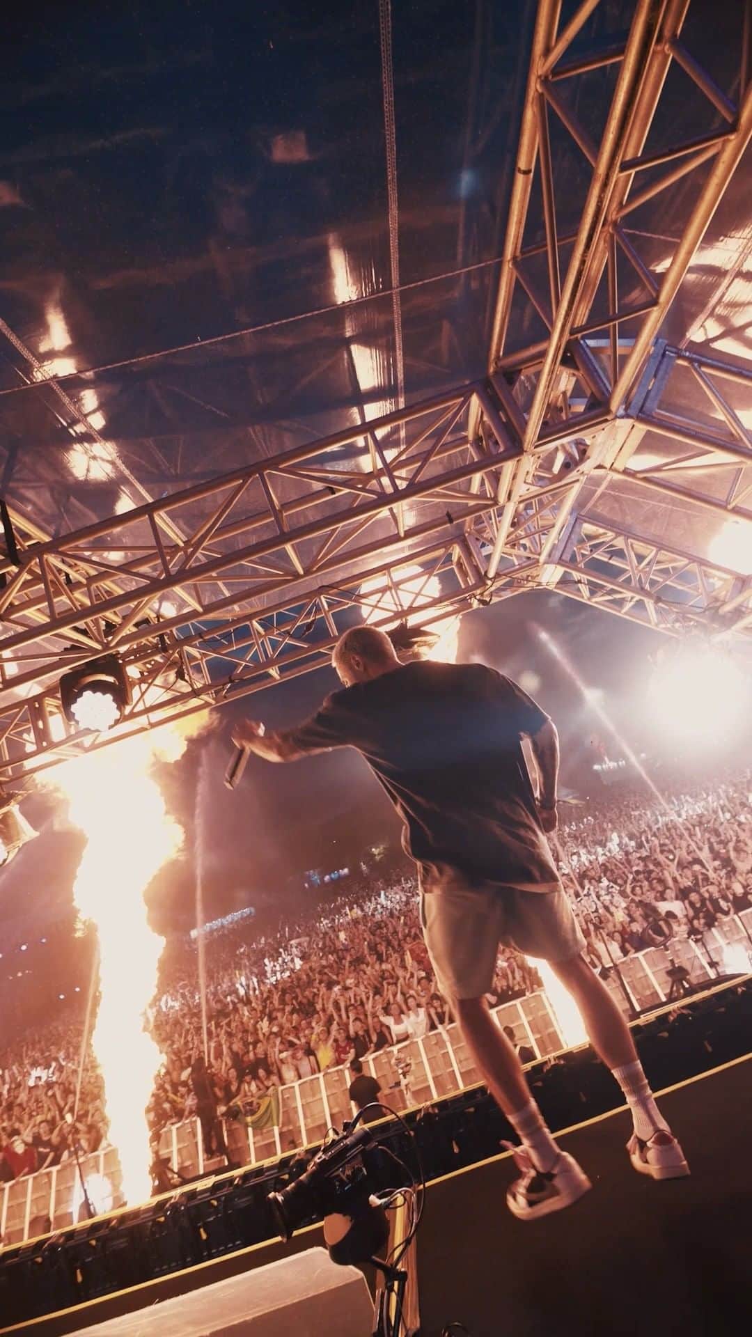 Spinnin' Recordsのインスタグラム：「We ride until the morning comes ☀️🔥  TRACK ID | @bassjackers – We Ride (feat. Teddy Bee)」