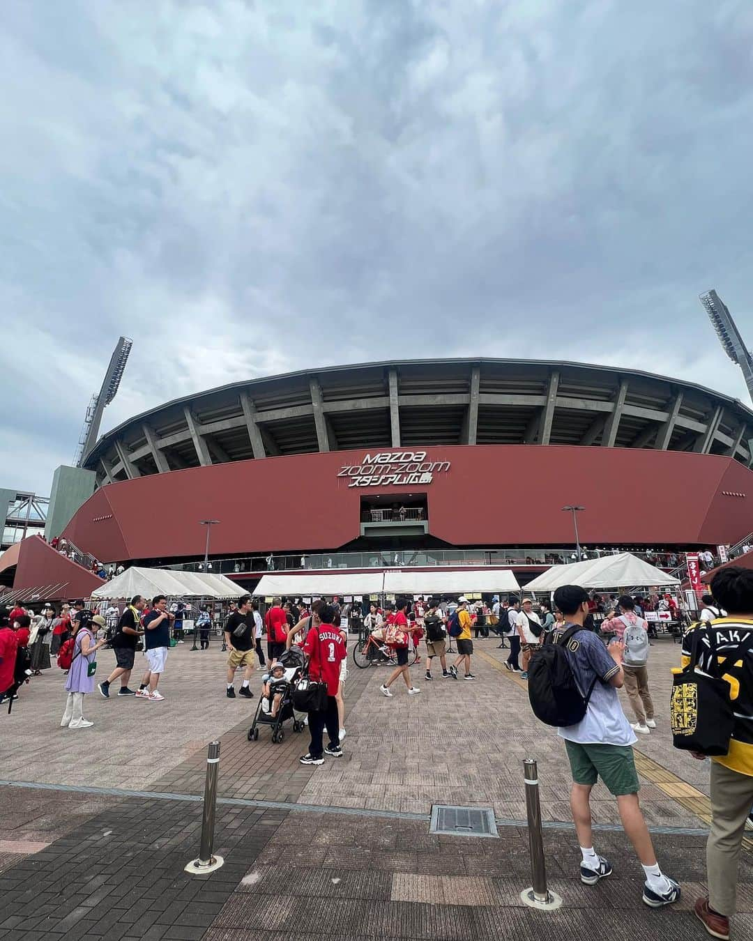 大井智保子さんのインスタグラム写真 - (大井智保子Instagram)「⚾️マイナビオールスターゲーム2023⚾️  　in マツダズームズームスタジアム広島  大お祭りたっのしかったなぁーー🥹⚾️  外野のお席だったので、 ホームランダービーでたくさんボールが飛んできた😍  ヤクルトの清水投手がホームランにならなかったボールを投げ入れてくれました❣️ 自分ではキャッチできなかったけど🤣  マスコットたちも可愛かったぁ😍 結局スターマンがかわいい🐹  #マイナビオールスターゲーム #マイナビオールスターゲーム2023 #マイナビAllstargame #allstargame2023 #npb #プロ野球 #プロ野球女子 #カープ女子 #楽しかった」7月20日 22時16分 - chihokoi