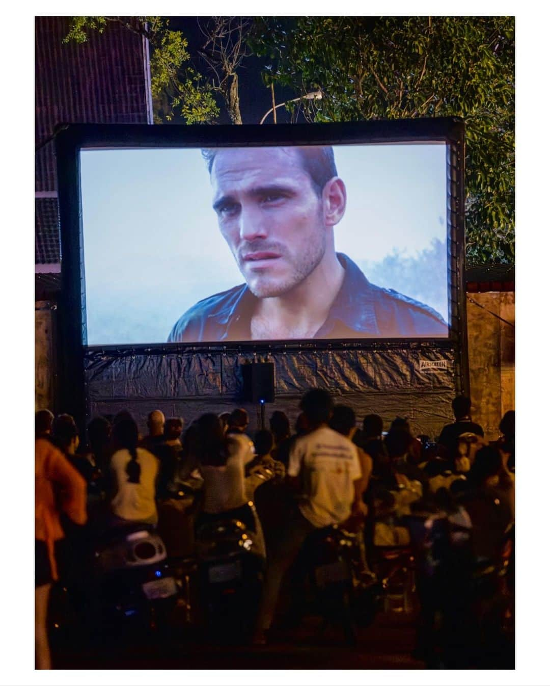 マット・ディロンさんのインスタグラム写真 - (マット・ディロンInstagram)「Bringing it back to home. It was a joy to host an outdoor screening of "City of Ghosts" in the Cambodian gulf town of Kampot where much of the film was shot. A lot has changed over the past 20 plus years, but the place hasn't lost it's charm, some of my greatest challenges were in Kampot as well as some of the fondest memories. #CIFF2023 photos: @sellsnick @johpir @i_dunno_jim @saritareth @bophanacenter @andy.pendleton  @malinkm @wmpaulclark @stellanskarsgardofficial @cambodiainternationalfilmfest @rithypanh」7月20日 22時29分 - mattdillon