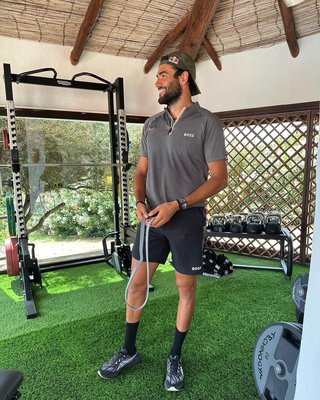 マッテオ・ベレッティーニのインスタグラム：「🏋️🎾😤」